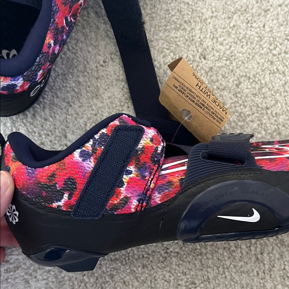 Women’s Nike Spin/Cycle Shoes- 9.5 - Picture 6 of 8